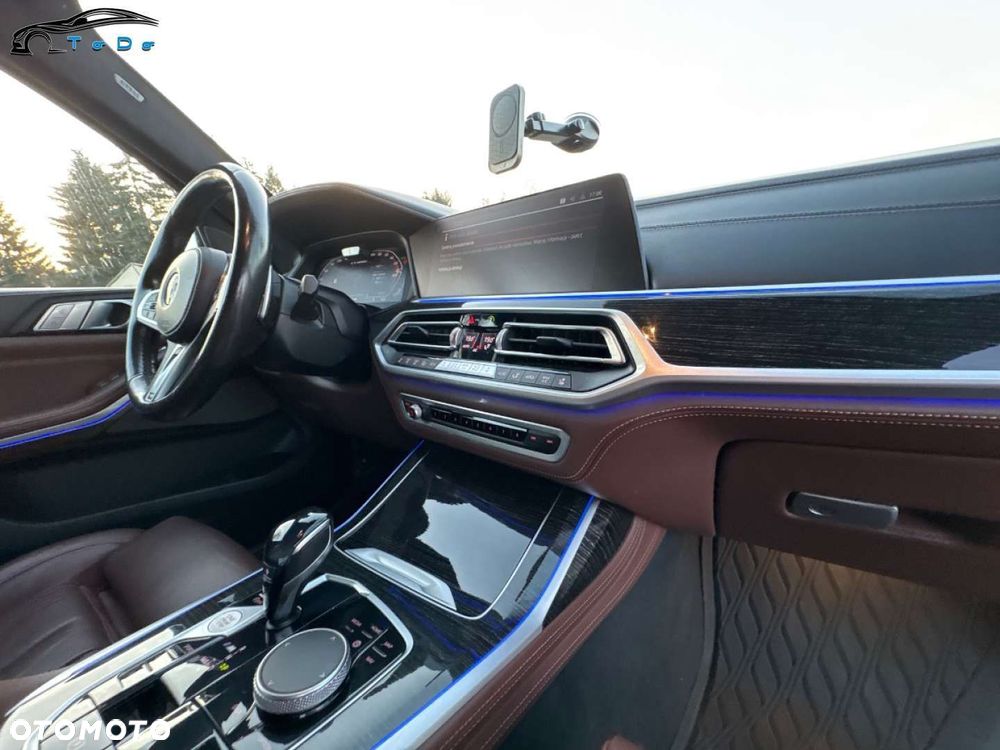 BMW X7 M50i sport - 37