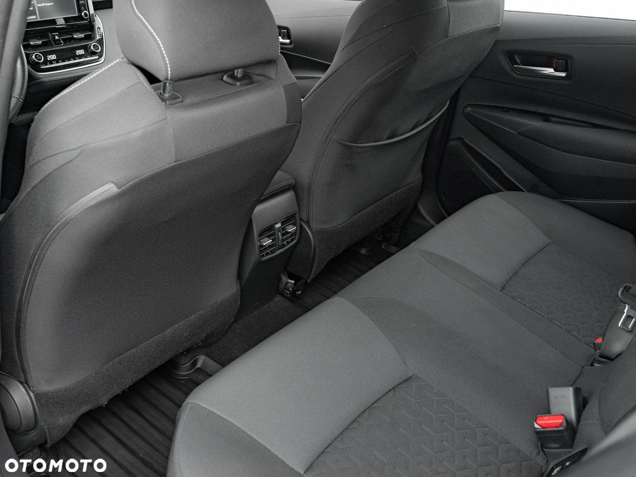Toyota Corolla - 25