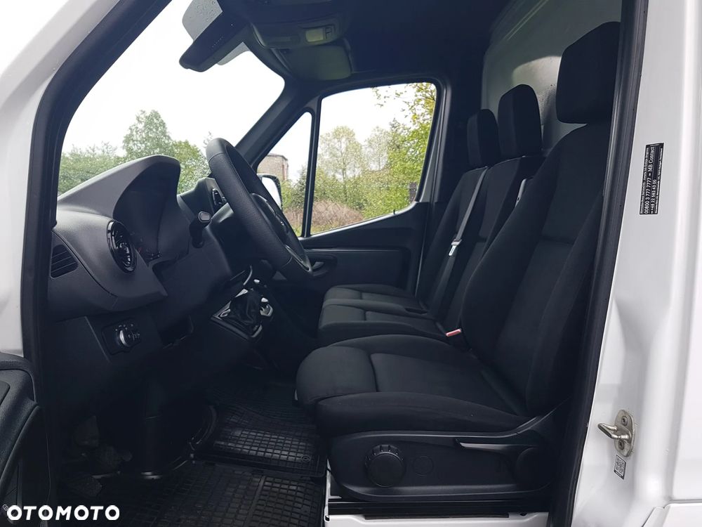 Mercedes-Benz Sprinter 8EP KONTENER 4,22x2,15x2,30 KLIMA 314CDI MANUAL 6-BIEGÓW KRAJOWY - 25