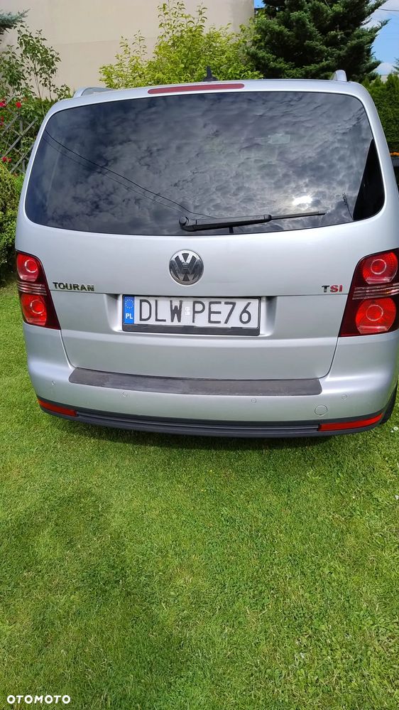 Volkswagen Touran - 10