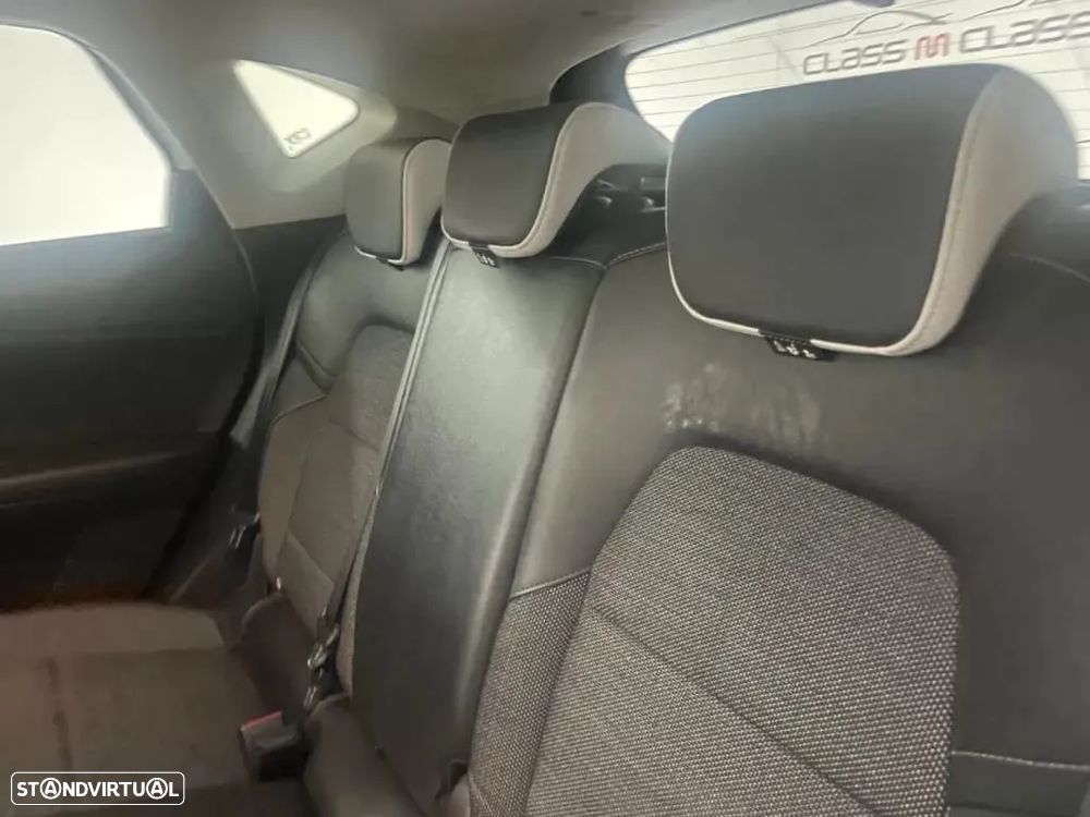 Renault Captur 1.0 TCe Exclusive - 25