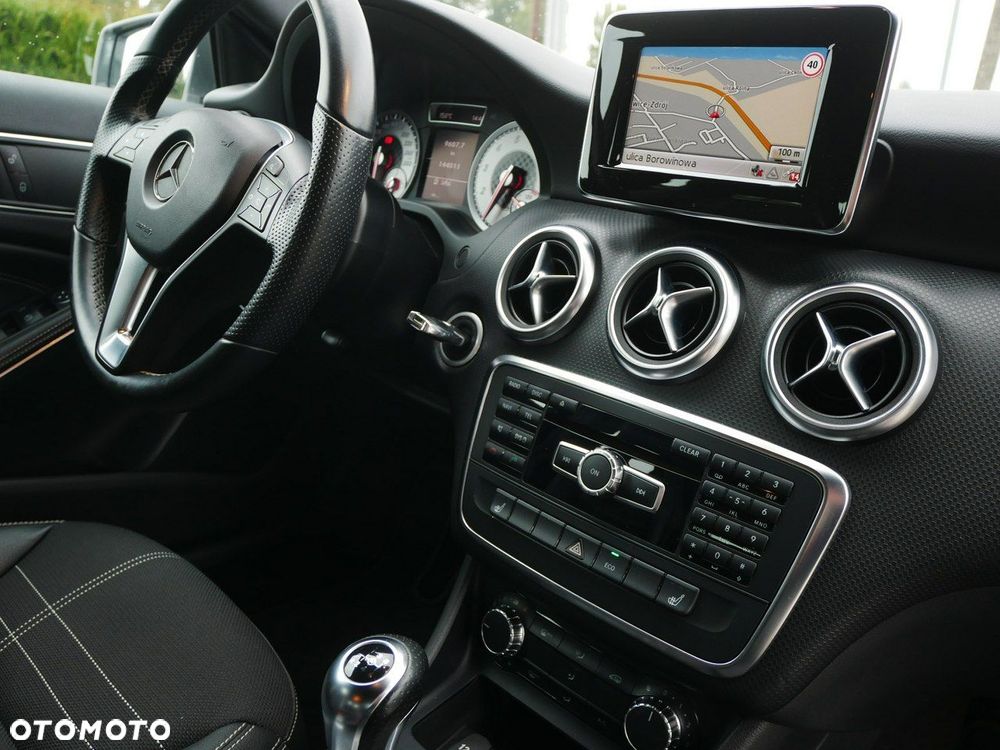 Mercedes-Benz Klasa A 180 (BlueEFFICIENCY) - 25