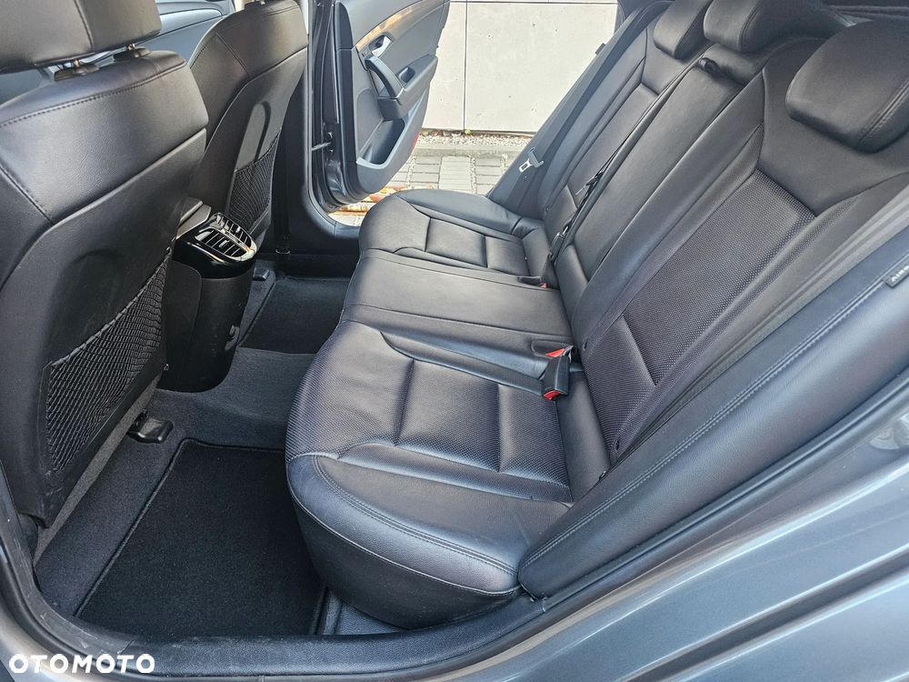 Hyundai i40 Kombi blue 1.7 CRDi DCT Premium - 12