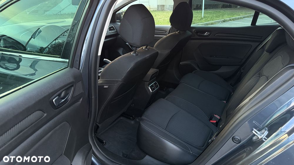Renault Megane 1.6 SCe Limited - 12