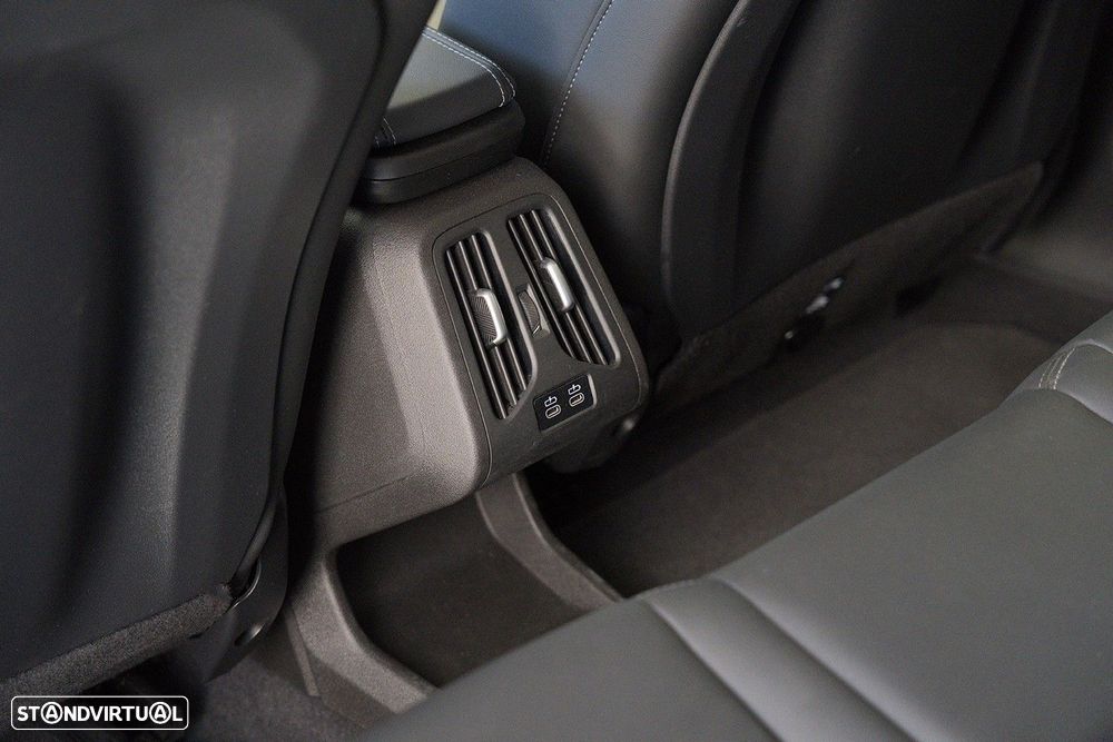 BMW iX2 eDrive20 - 39