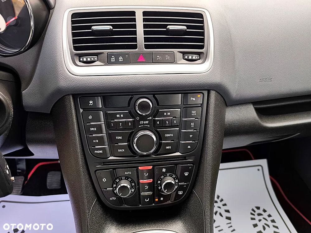 Opel Meriva 1.4 T Cosmo - 15