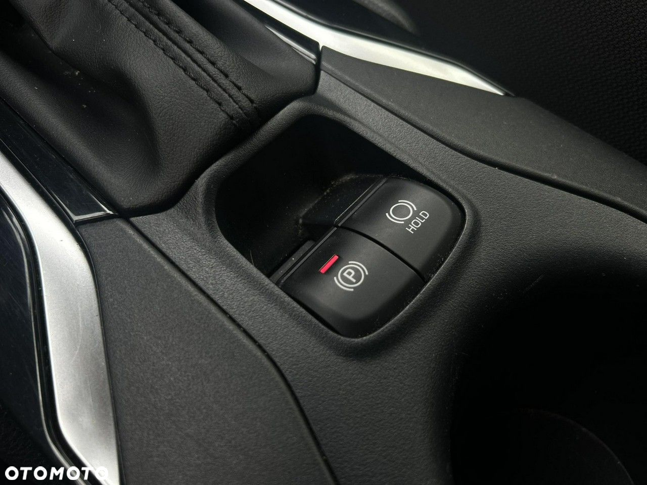 Toyota Corolla Cross - 24