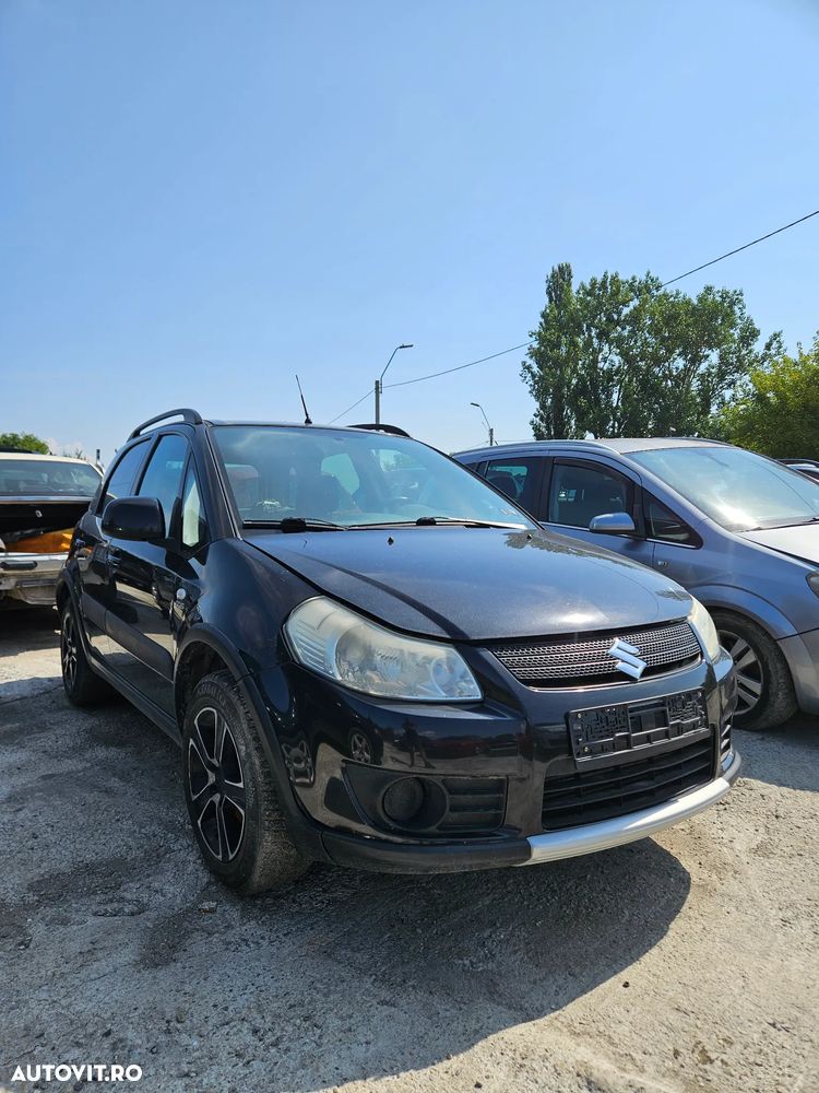 Dezmembrez suzuki sx4 - 2