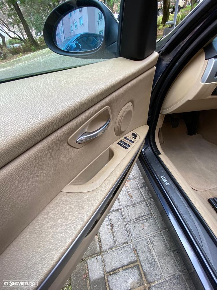 BMW 320 d - 11