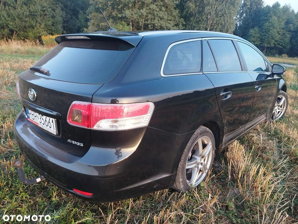 Toyota Avensis Combi 1.6 Comfort - 14