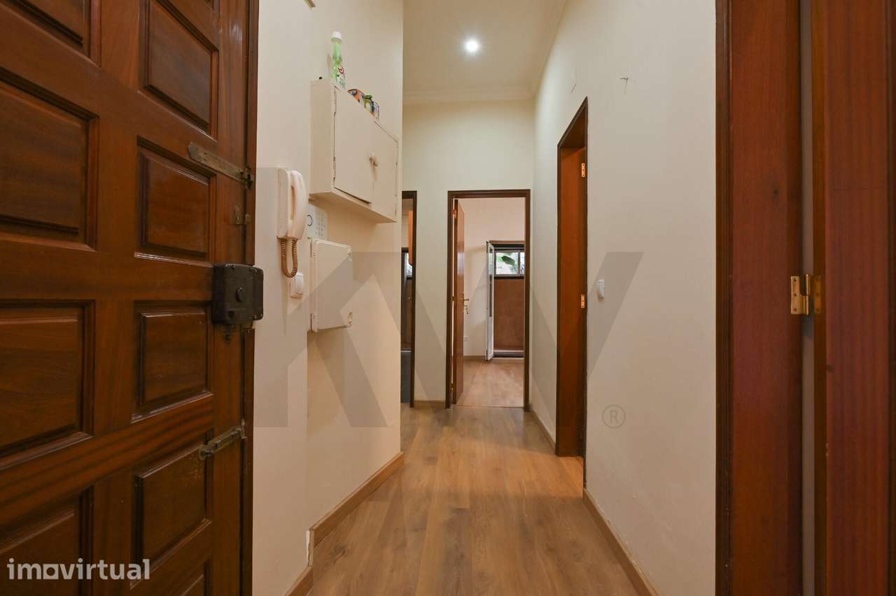 Apartamento com Potencial de Renovação no coração da Penha de França - Grande imagem: 2/27