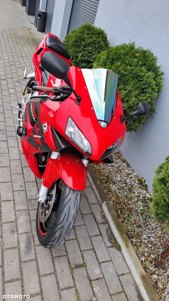 Honda CBR - 25