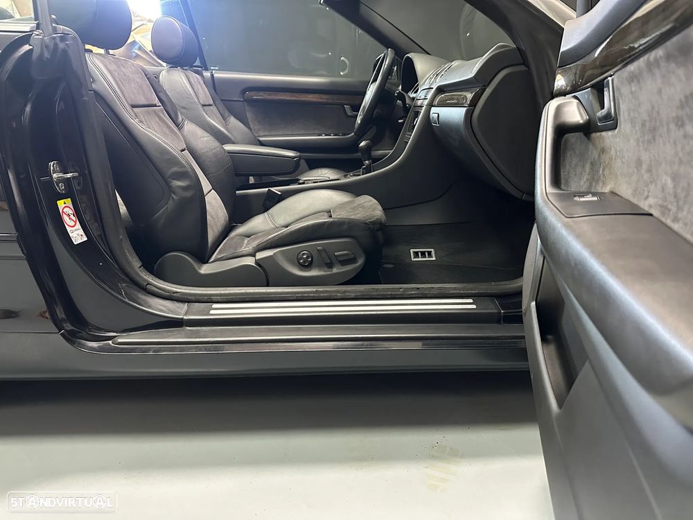 Audi A4 Cabrio 2.0 TDi Exclusive - 41