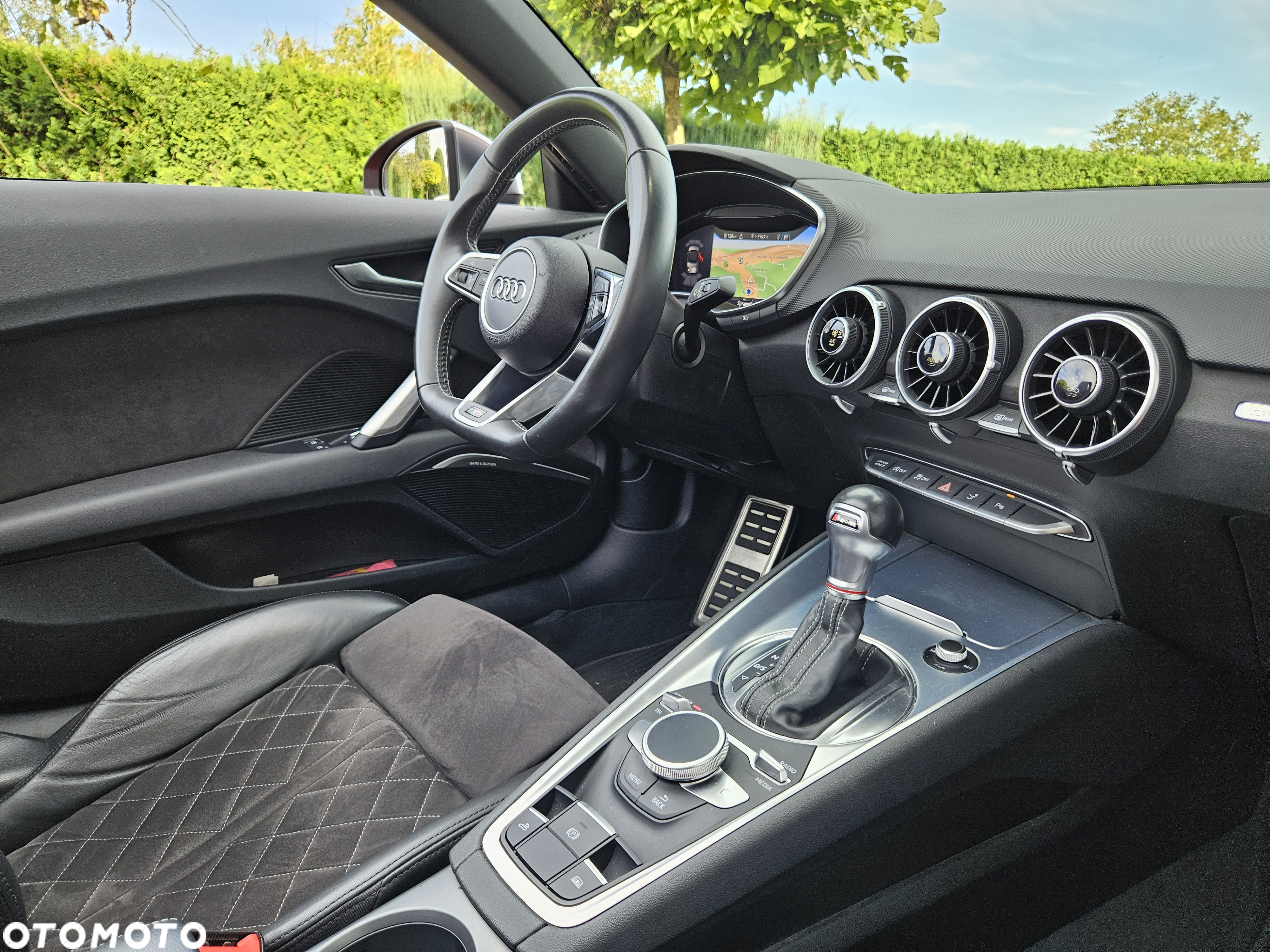Audi TT S Coupé - 8