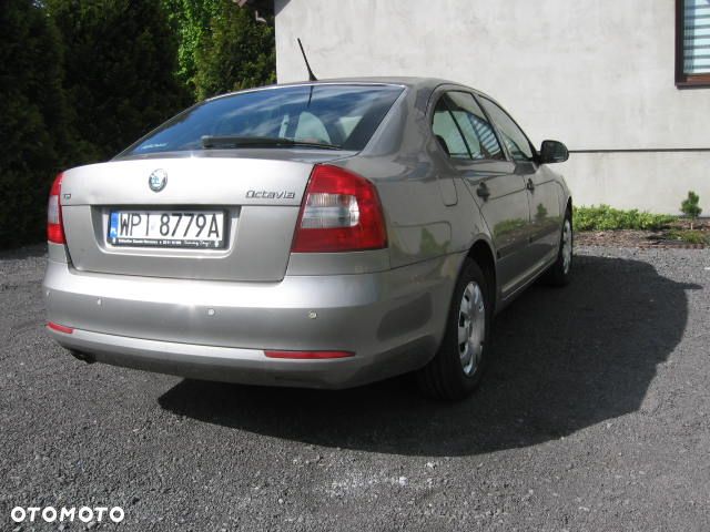 Skoda Octavia 1.4 TSI Ambiente - 10