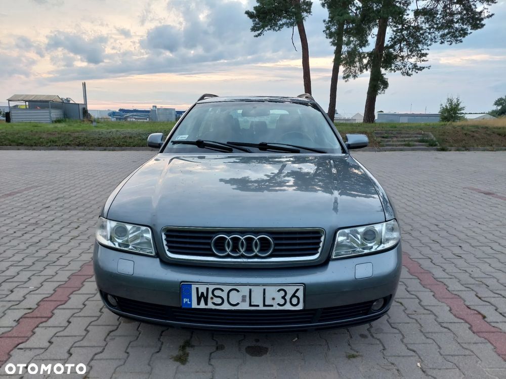 Audi A4 Avant 1.8 - 9