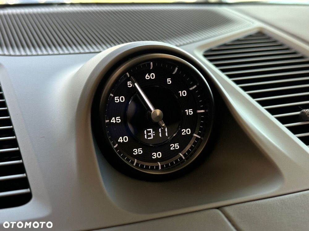 Porsche Cayenne - 23