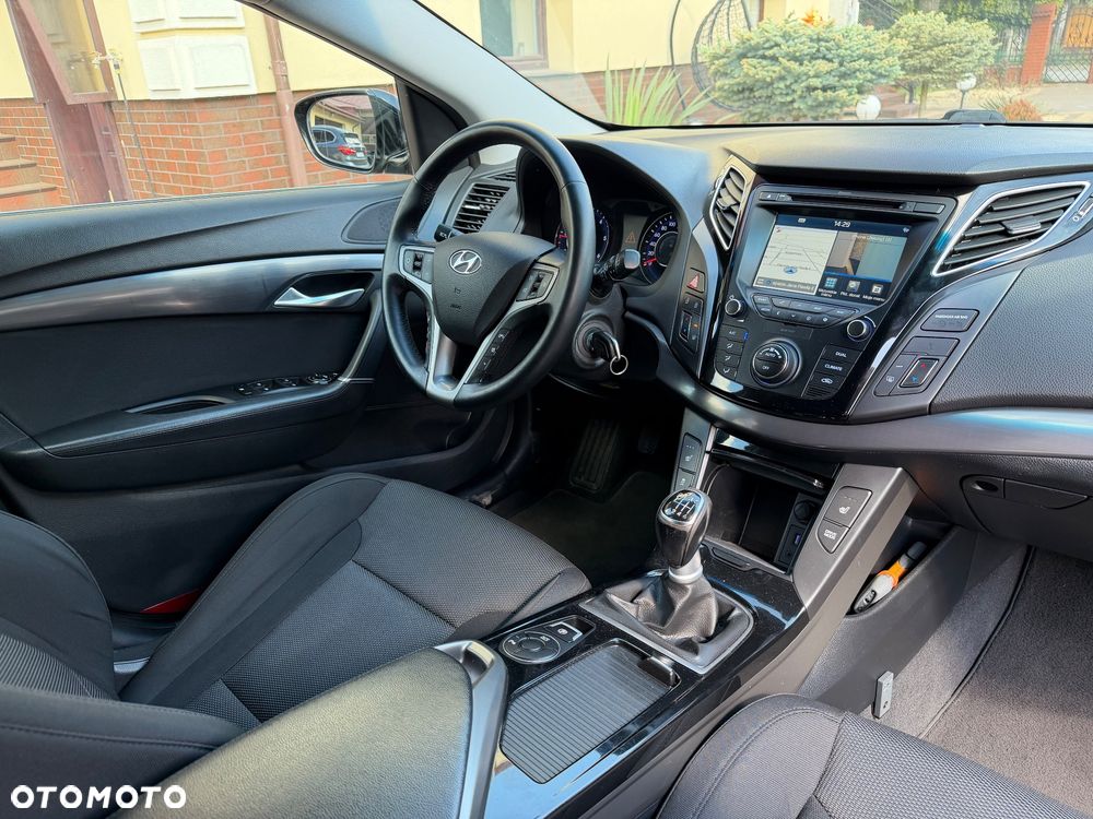 Hyundai i40 1.7 CRDi Comfort + - 29