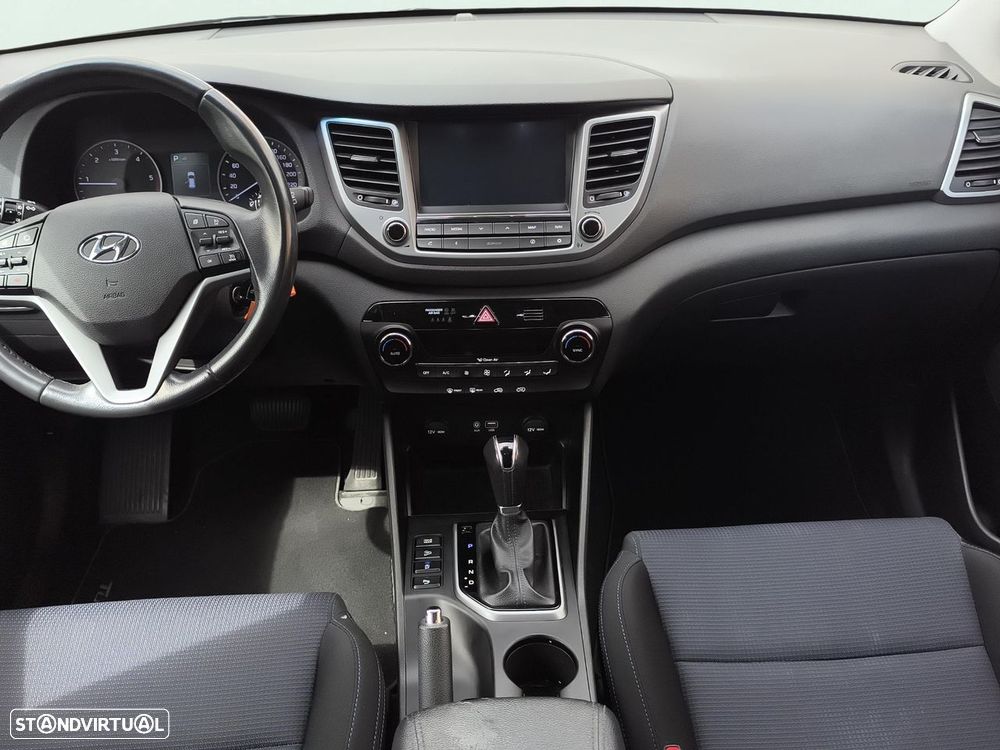 Hyundai Tucson 1.7 CRDi Premium DCT - 14