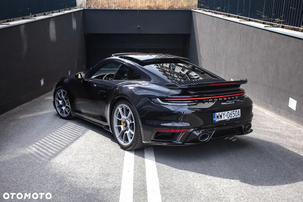 Porsche 911 Turbo S - 12