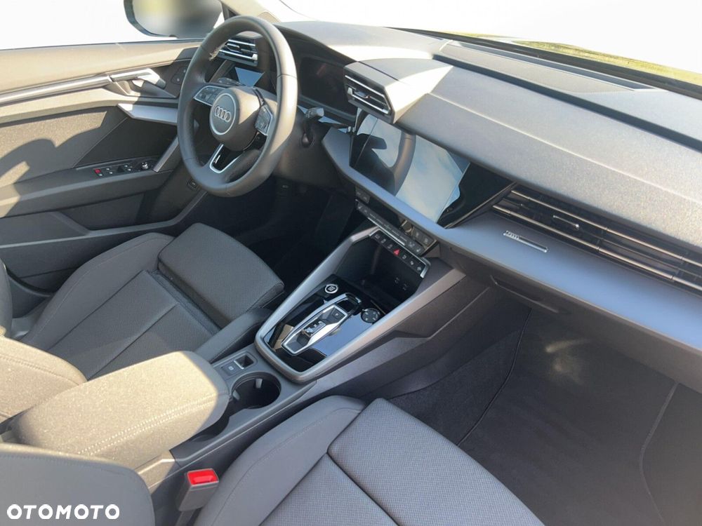 Audi A3 Sportback - 16