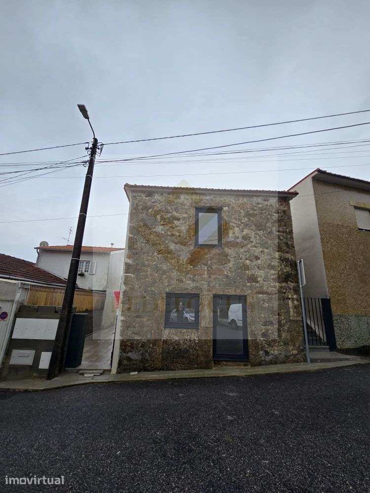 Andar moradia T3 renovado com anexo em Sanguedo - Grande imagem: 2/8