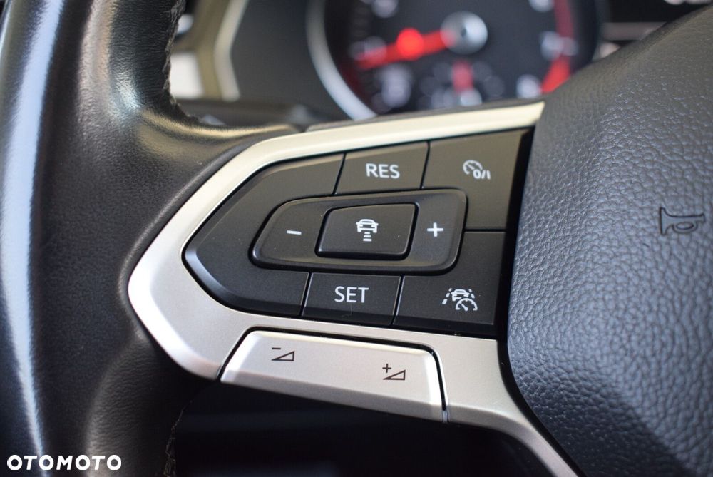 Volkswagen Passat - 19