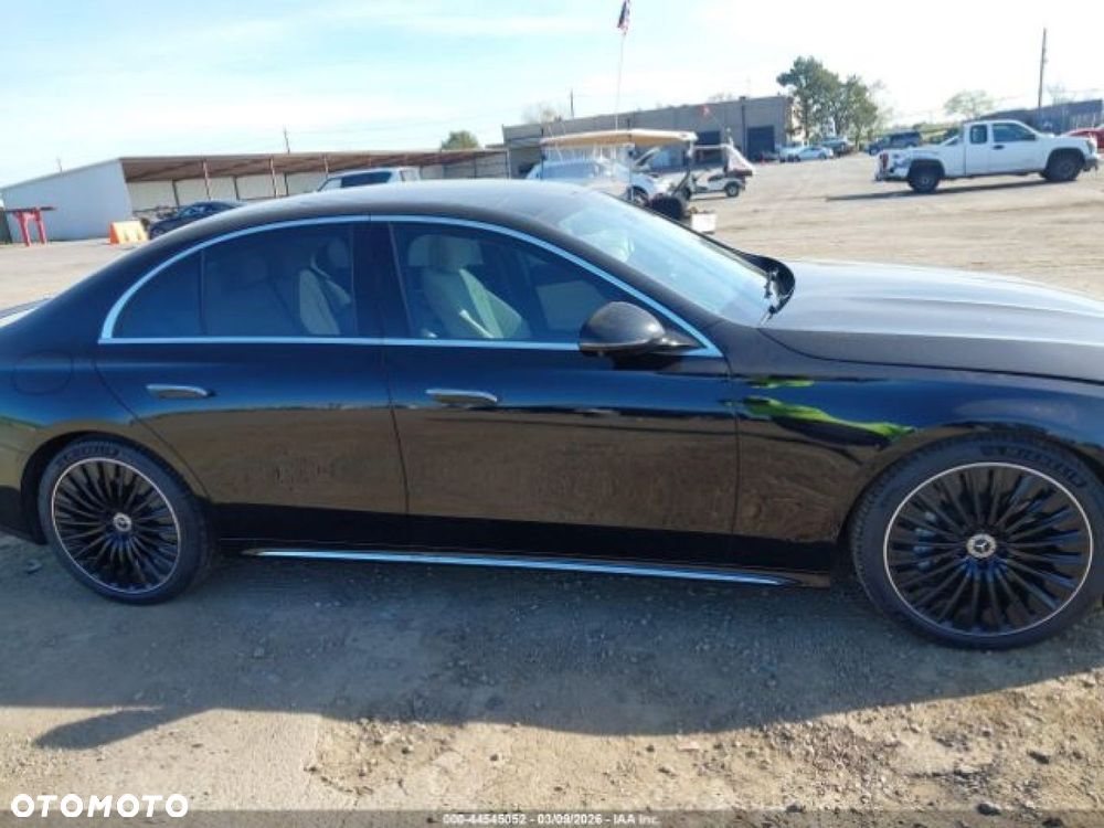 Mercedes-Benz Klasa E - 9