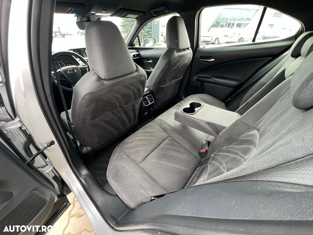 Lexus UX 250h Business Edition - 12