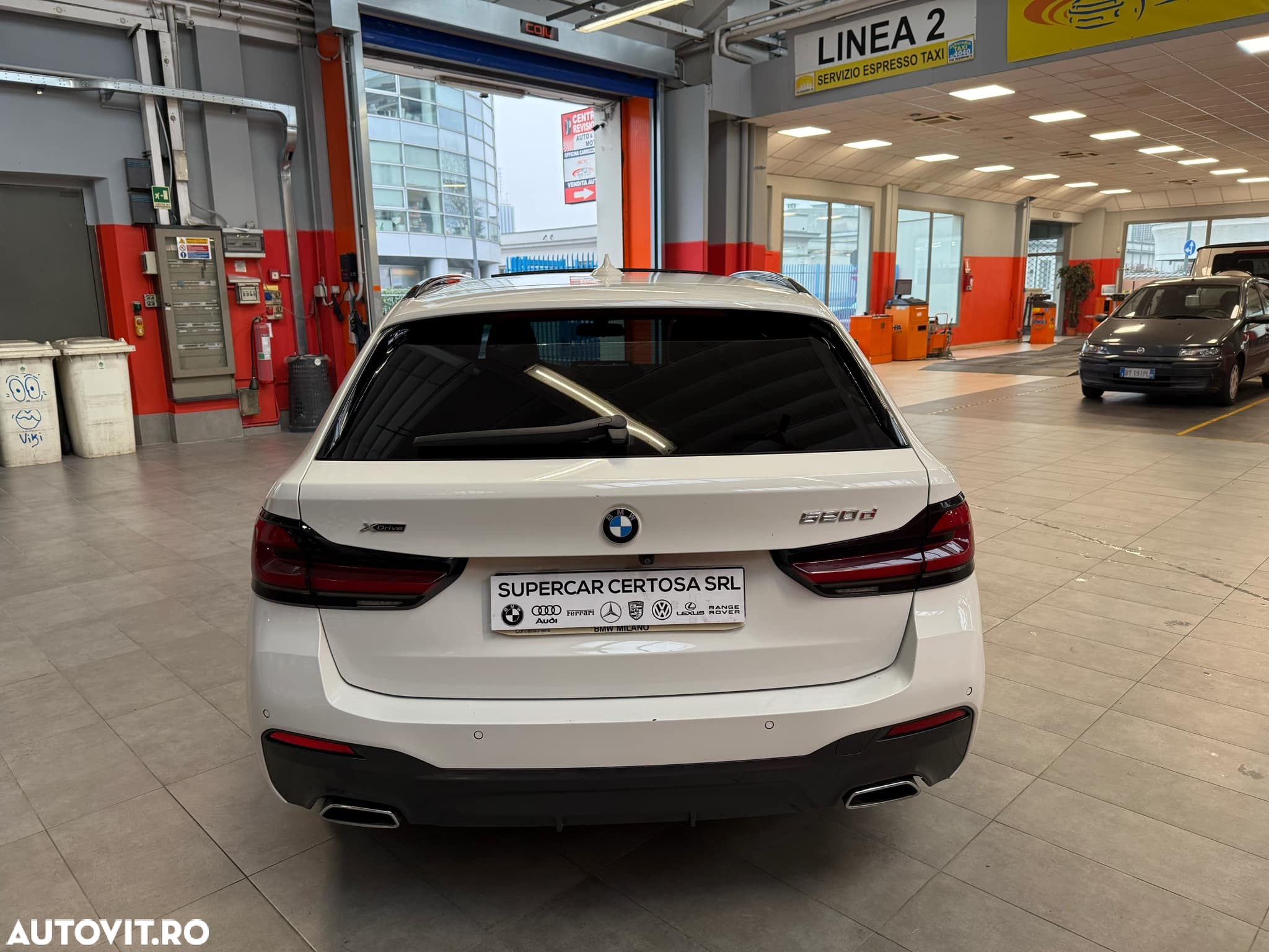 BMW Seria 5 520d xDrive AT - 2