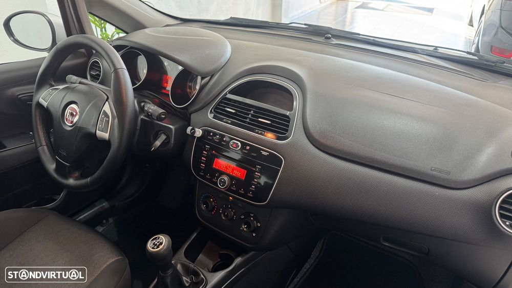 Fiat Punto 1.3 M-Jet Lounge S&S - 26