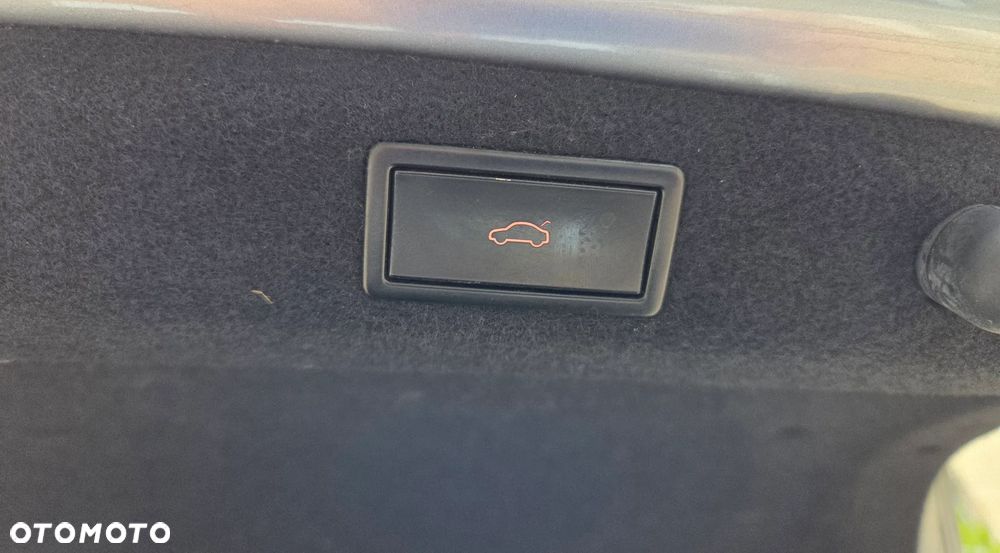 Skoda Superb 2.0 TDI L&K DSG - 24