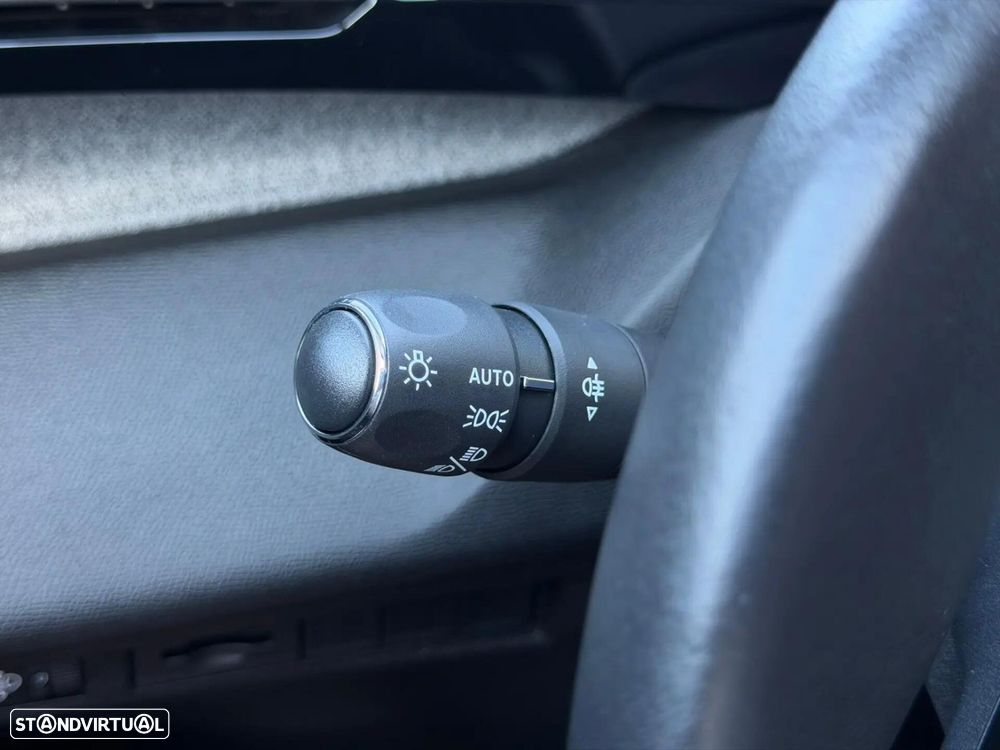 Peugeot 308 SW 1.5 BlueHDi Allure EAT8 - 32