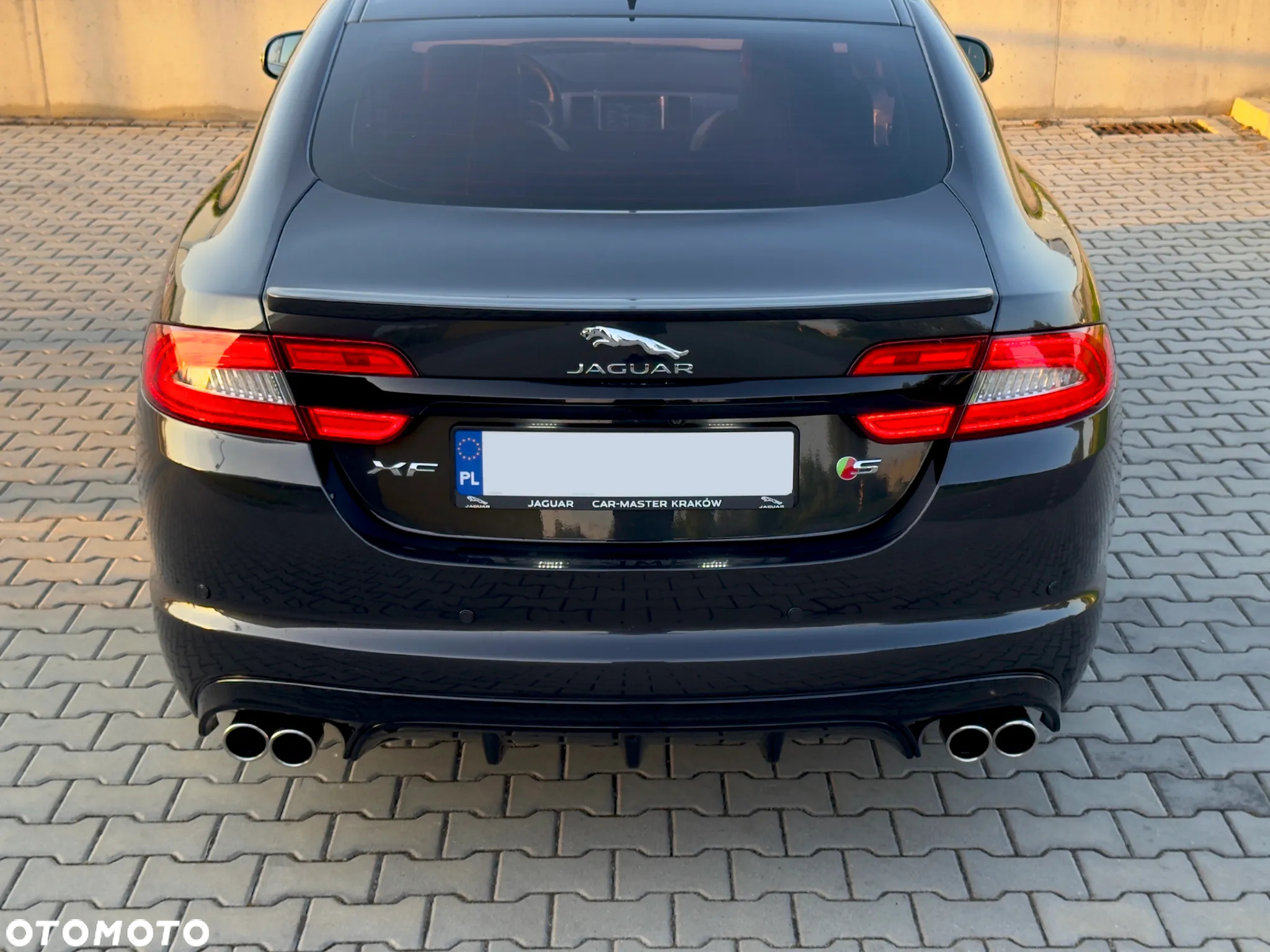 Jaguar XF 3.0 TDV6 R-Sport - 37
