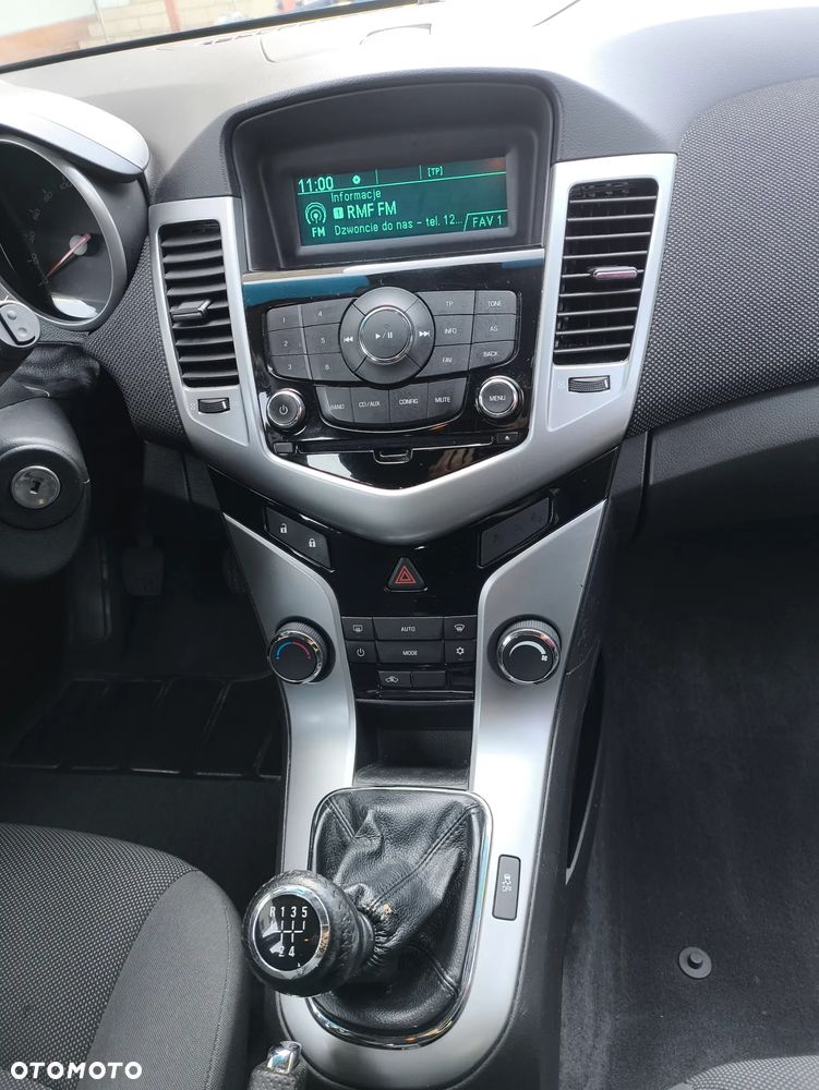 Chevrolet Cruze 1.8 LTZ - 25