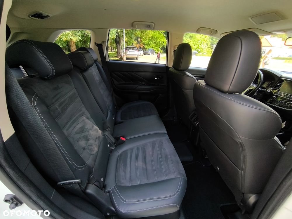 Mitsubishi Outlander 2.4 4WD - 24