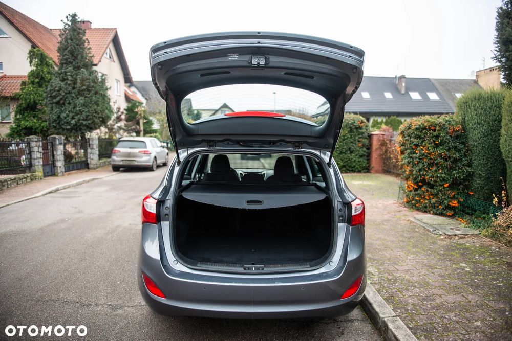 Hyundai i30 1.4 CRDi Premium - 14