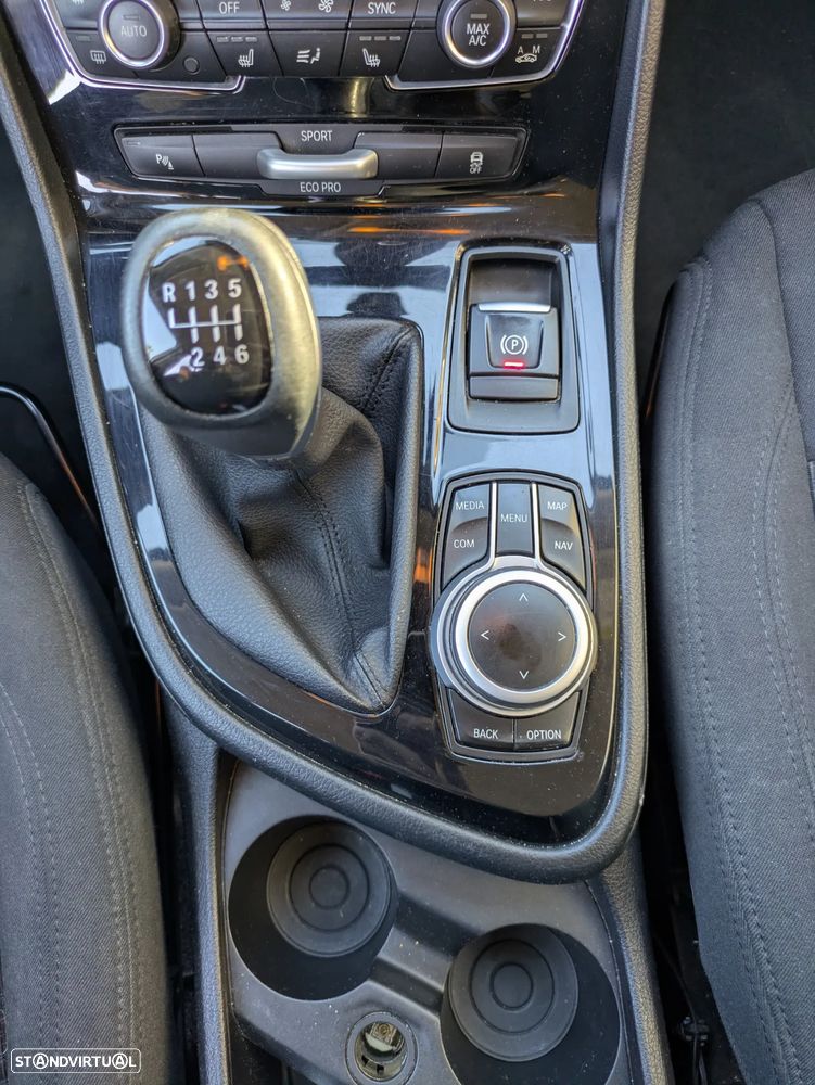 BMW 216 Active Tourer - 13