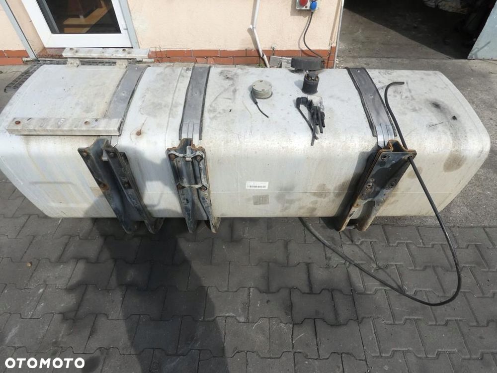 Kompletny Zbiornik Bak Paliwa Z Mocowaniami 710L Man Tgx Tga Tgs - 1