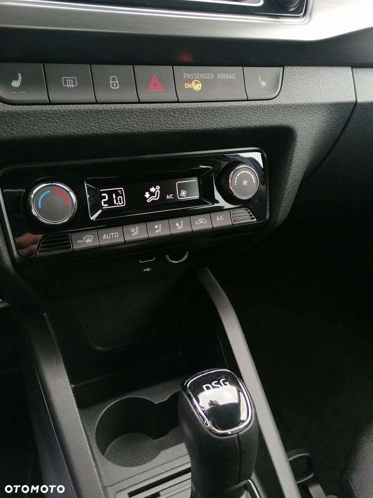 Skoda Fabia 1.0 TSI DSG Clever - 30
