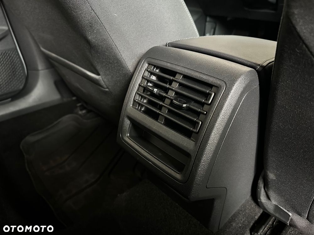 Volkswagen Golf 2.0 TDI Style - 12