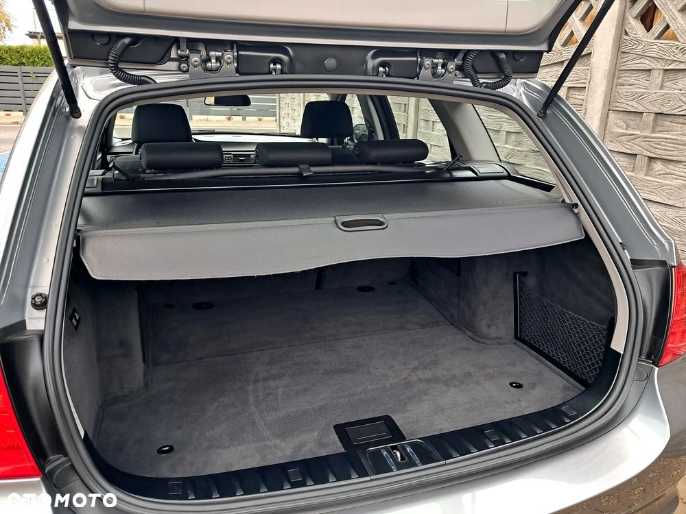 BMW Seria 3 320d - 29