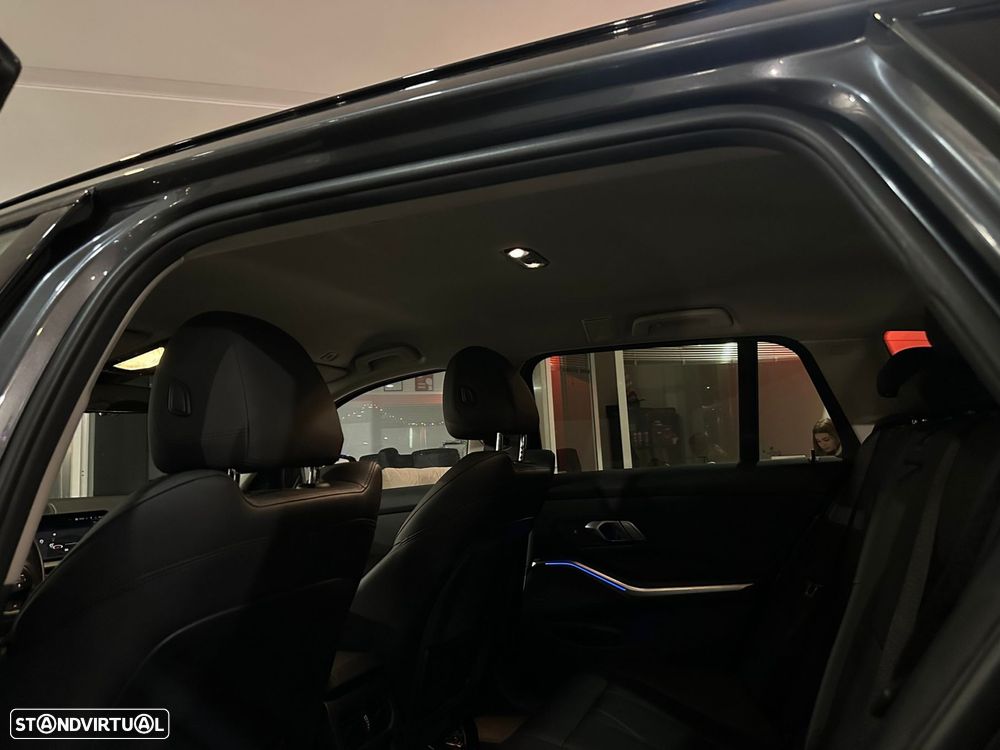 BMW 318 d Touring Line Luxury Auto - 33