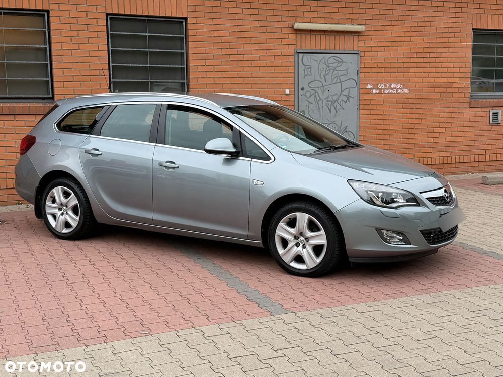 Opel Astra 1.6 Enjoy - 1