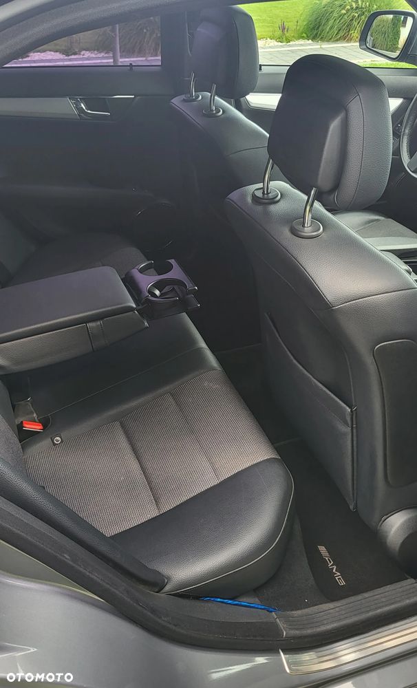 Mercedes-Benz Klasa C 280 Avantgarde - 17