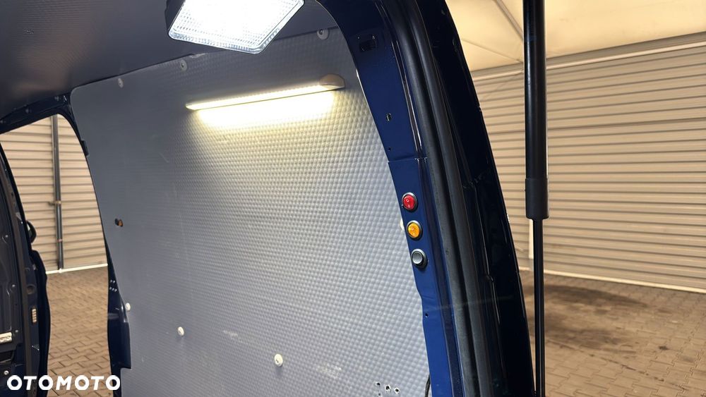 Mercedes-Benz Vito - 31