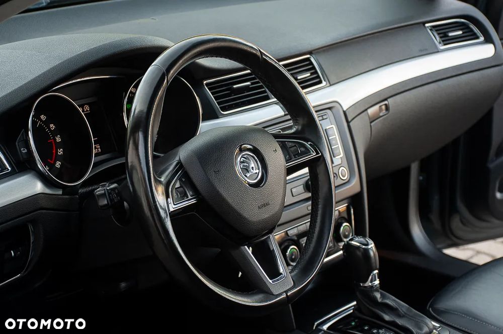Skoda Superb 2.0 TDI Green tec DSG Exclusive - 31