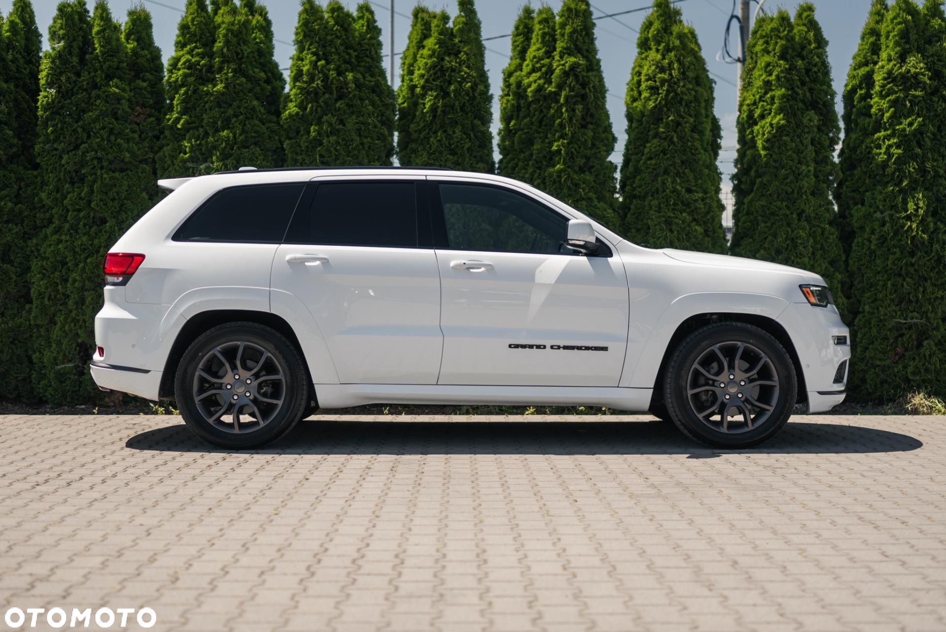 Jeep Grand Cherokee - 8