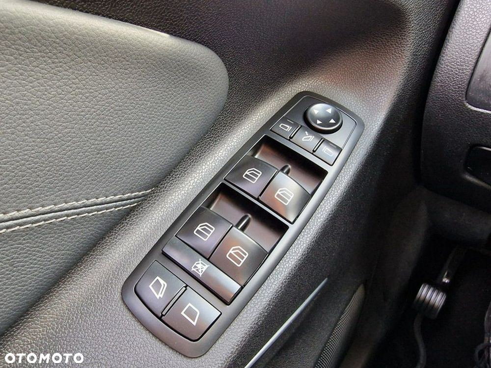 Mercedes-Benz GL - 12