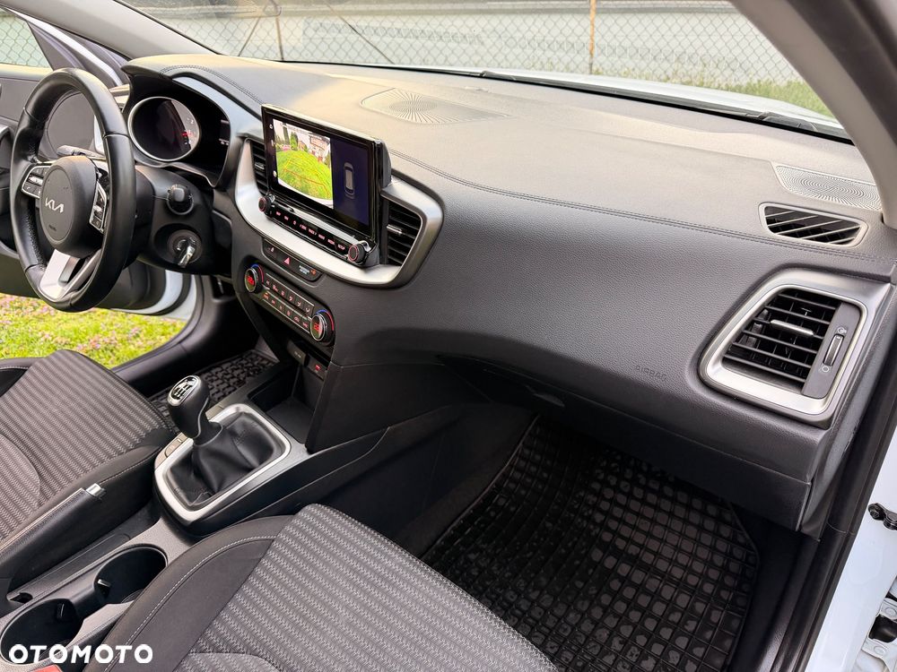 Kia Ceed 1.5 T-GDI M - 25